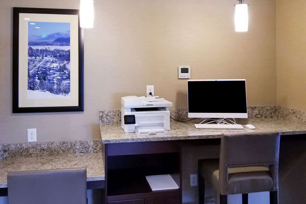 Comfort Suites Burlington Near I-5 Instalações foto